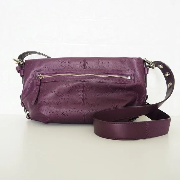 Coach Handbag beautiful!! - Picture 3 of 13